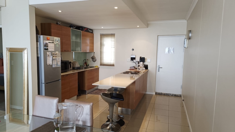 To Let 2 Bedroom Property for Rent in Beachfront Western Cape